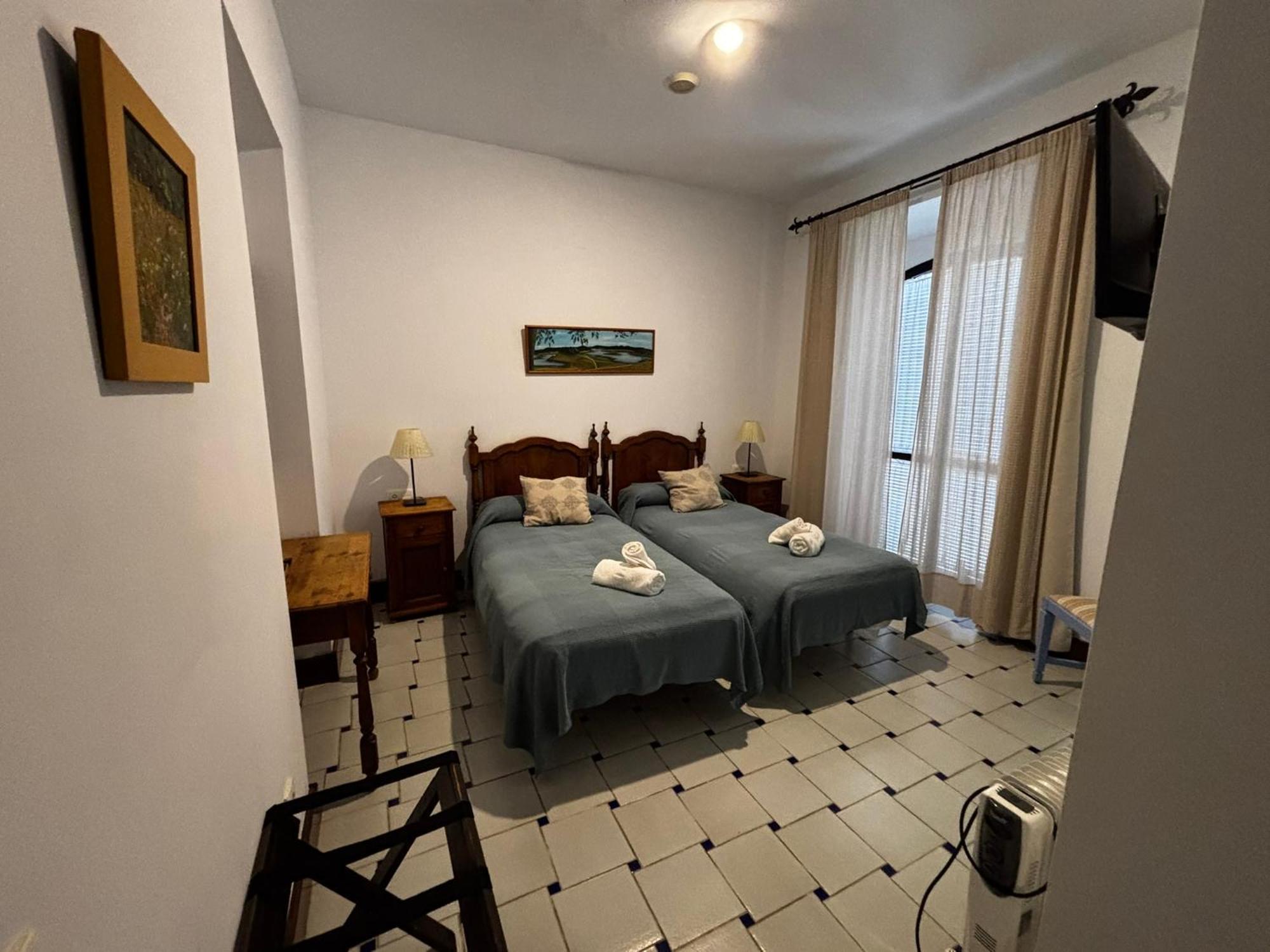 Hotel Entreolivos エル・ペドロソ エクステリア 写真